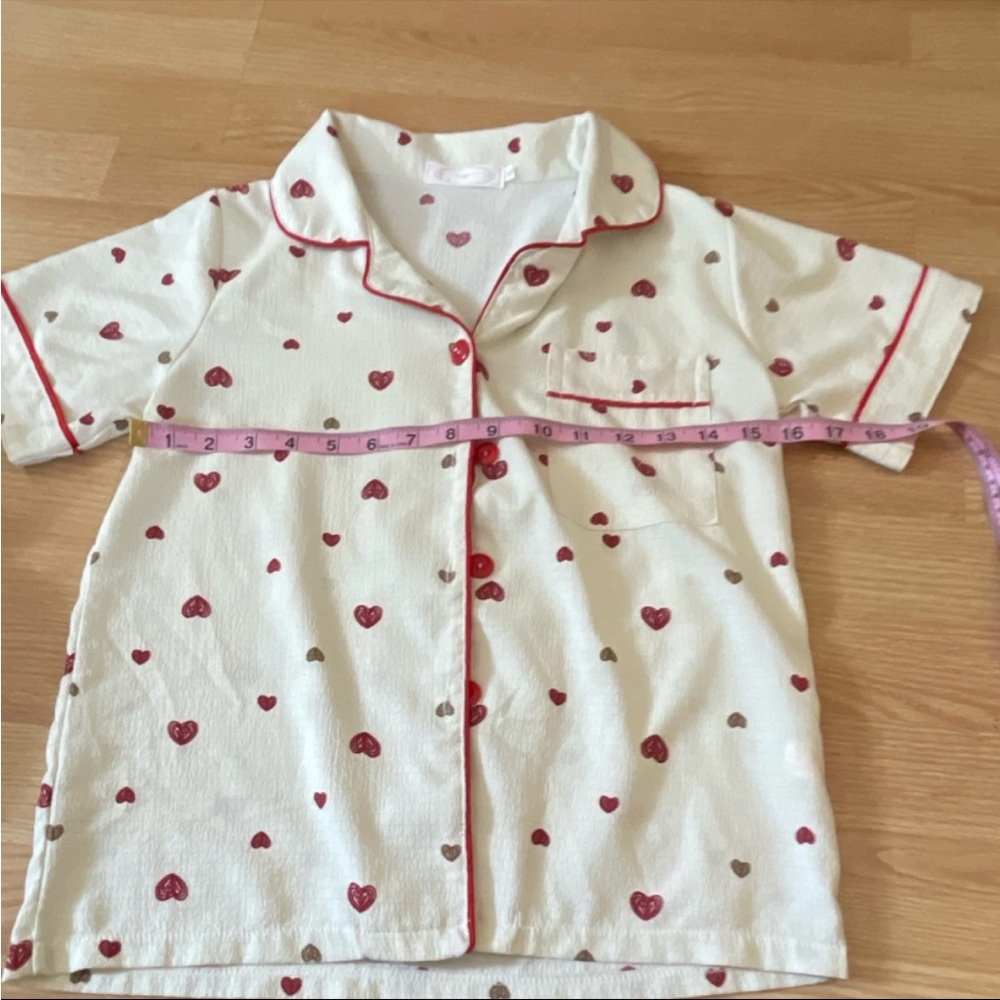 Source Unknown Cream and Red Heart Pajama Top